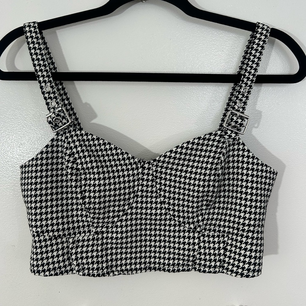 H&M Tops - Picture 2 of 9